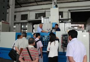 Austria cliente pidió CK5123E Vertical Torno